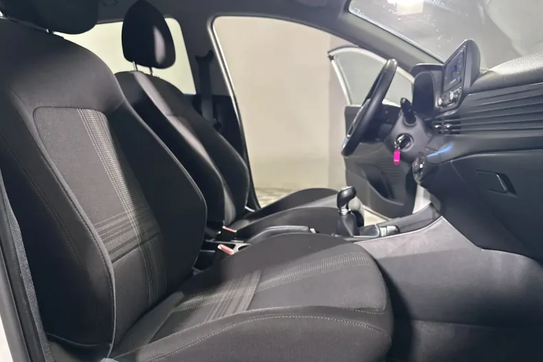 Hyundai i20 din 2021 cu 42.206 km - oferta HYU264332 - foto 11
