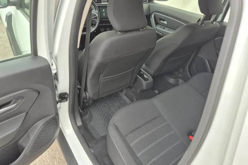 Dacia Duster din 2024 cu 42.271 km - oferta DAC264338 - foto 11