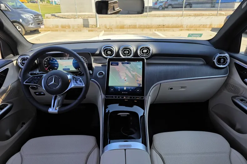 Mercedes-Benz GLC 300 (Clasa GLC) din 2026 cu 10 km - oferta MER264366 - foto 10
