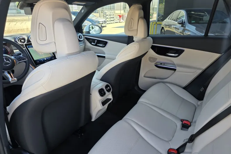 Mercedes-Benz GLC 300 (Clasa GLC) din 2026 cu 10 km - oferta MER264366 - foto 16