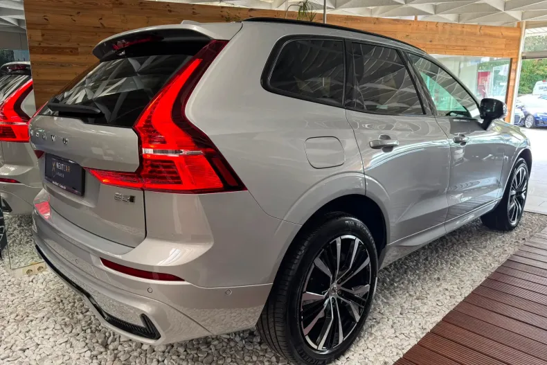 Volvo XC60 din 2024 cu 25.275 km - oferta VOL264376 - foto 4