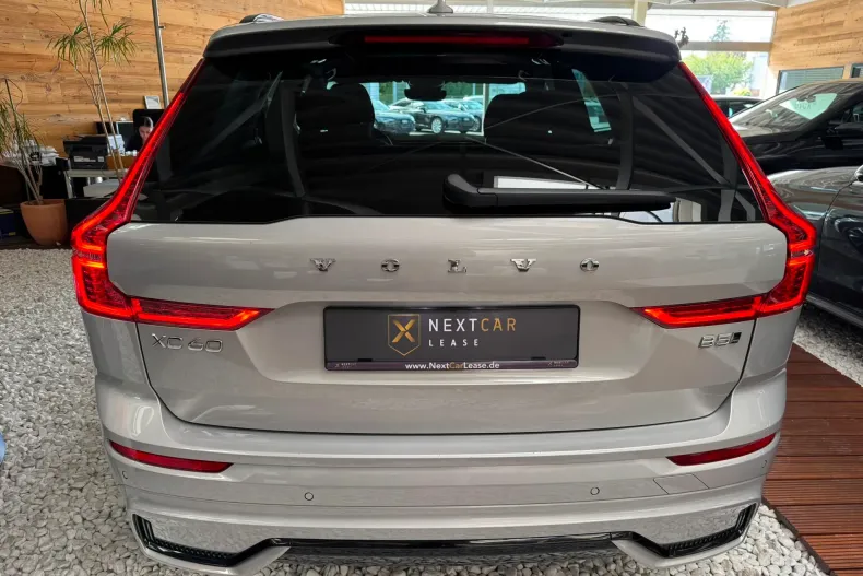 Volvo XC60 din 2024 cu 25.275 km - oferta VOL264376 - foto 5