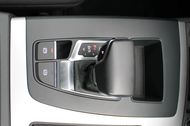 Audi Q5 din 2022 cu 70.766 km - oferta AUD264389 - foto 21