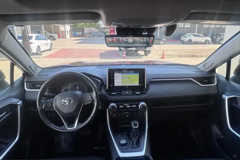 Toyota RAV4 din 2021 cu 82.928 km - oferta TOY264391 - foto 12