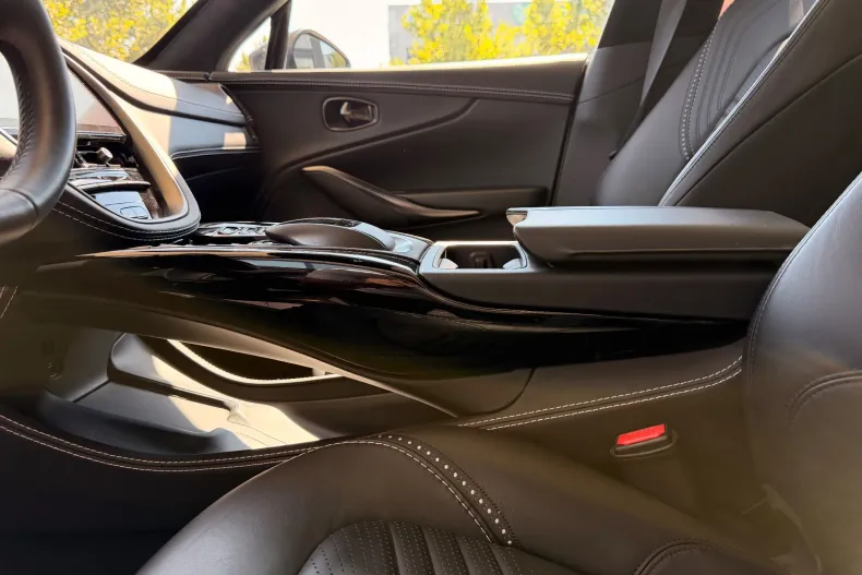 Aston Martin DBX din 2020 cu 56.699 km - oferta AST264422 - foto 20