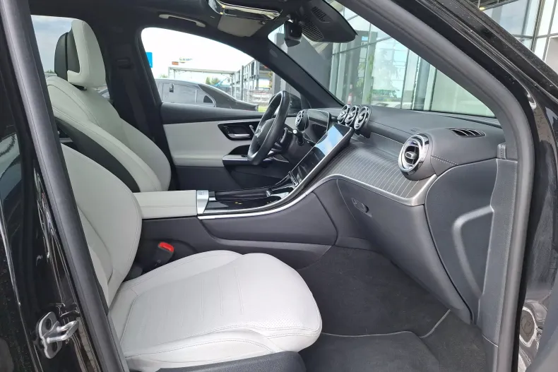 Mercedes-Benz GLC 300 (Clasa GLC) din 2024 cu 40.873 km - oferta MER264426 - foto 13