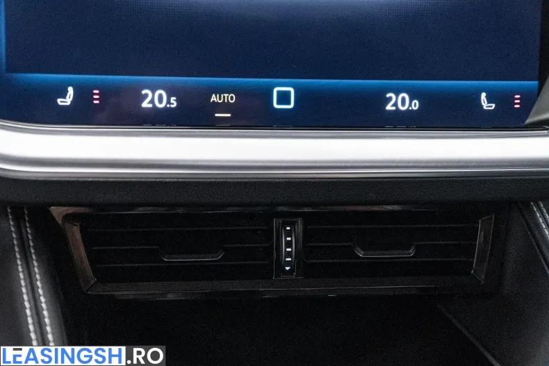Volkswagen Touareg din 2023 cu 58.000 km - oferta VOL264436 - foto 30
