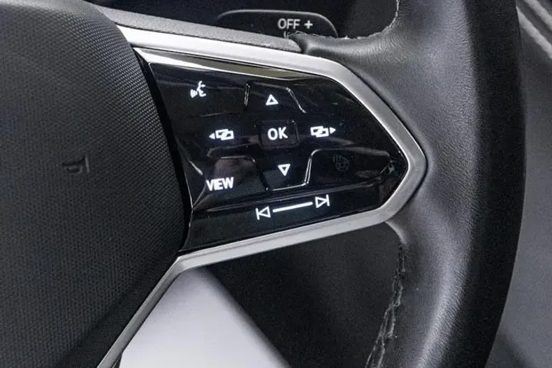 Volkswagen Touareg din 2023 cu 58.000 km - oferta VOL264436 - foto 32