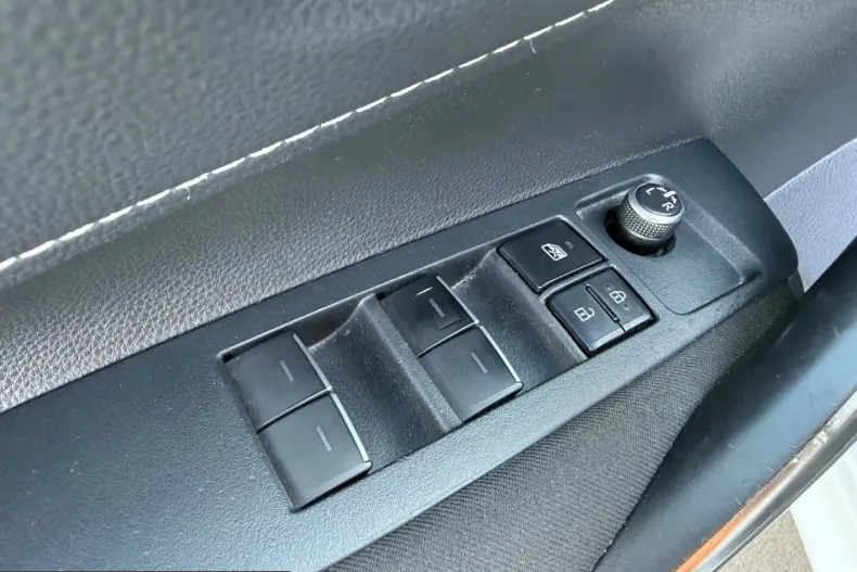 Toyota Corolla din 2022 cu 164.987 km - oferta TOY264441 - foto 21
