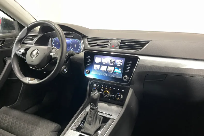 Skoda Superb din 2022 cu 117.102 km - oferta SKO264485 - foto 8