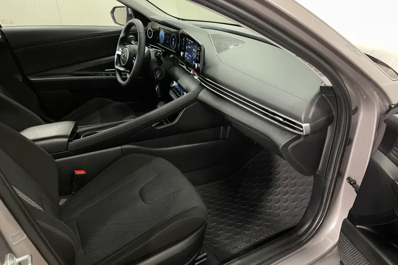 Hyundai Elantra din 2022 cu 95.071 km - oferta HYU264525 - foto 9