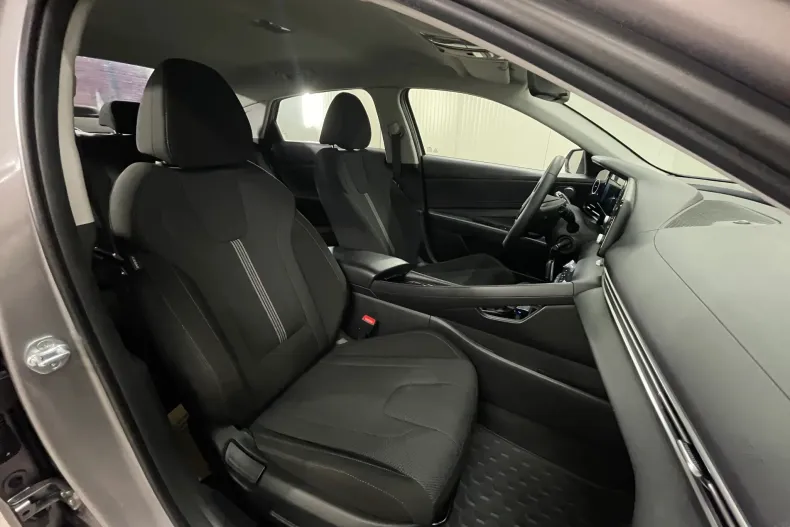 Hyundai Elantra din 2022 cu 95.071 km - oferta HYU264525 - foto 10