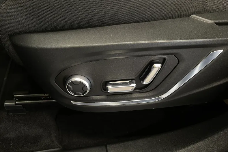 Lynk & Co 01 din 2023 cu 53.795 km - oferta LYN264538 - foto 27