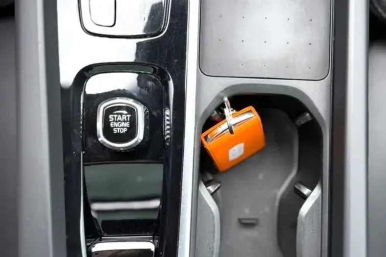 Volvo XC60 din 2021 cu 125.000 km - oferta VOL264546 - foto 24