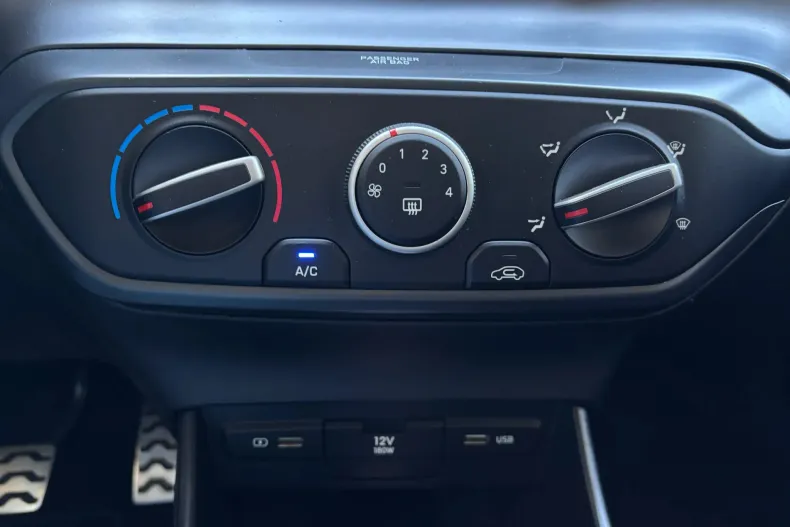 Hyundai Bayon din 2023 cu 96.000 km - oferta HYU264581 - foto 28