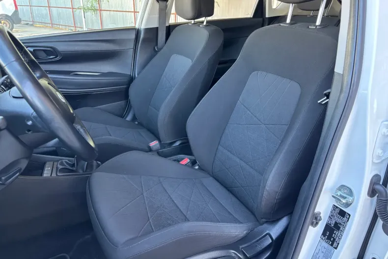 Hyundai Bayon din 2023 cu 96.000 km - oferta HYU264581 - foto 32