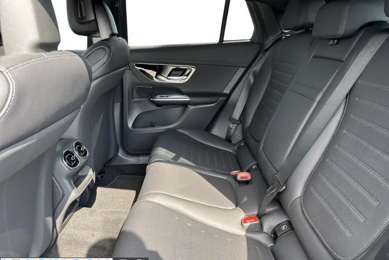 Mercedes-Benz GLC 300 (Clasa GLC) din 2026 cu 4 km - oferta MER264588 - foto 10