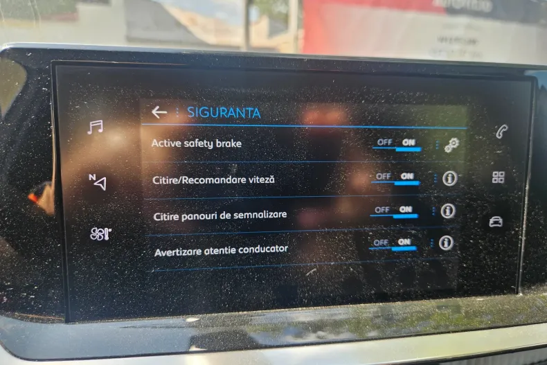 Peugeot 2008 din 2021 cu 53.000 km - oferta PEU264591 - foto 8