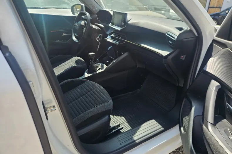 Peugeot 2008 din 2021 cu 53.000 km - oferta PEU264591 - foto 18