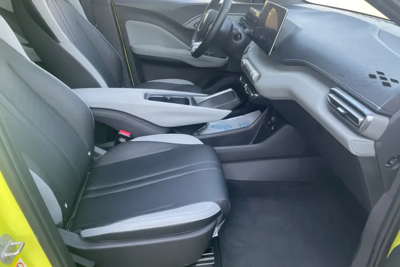 BYD Dolphin din 2025 cu 8.500 km - oferta BYD264646 - foto 9