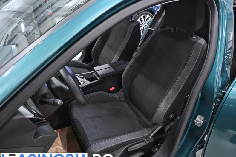 Peugeot 308 din 2023 cu 88.760 km - oferta PEU264684 - foto 8