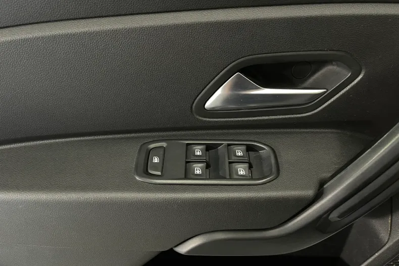 Dacia Duster din 2023 cu 93.629 km - oferta DAC264706 - foto 16
