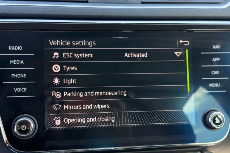 Skoda Superb din 2023 cu 54.181 km - oferta SKO264740 - foto 18
