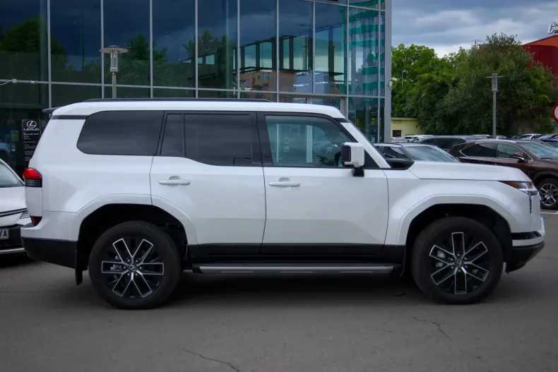 Lexus GX din 2024 cu 1.542 km - oferta LEX264844 - foto 3