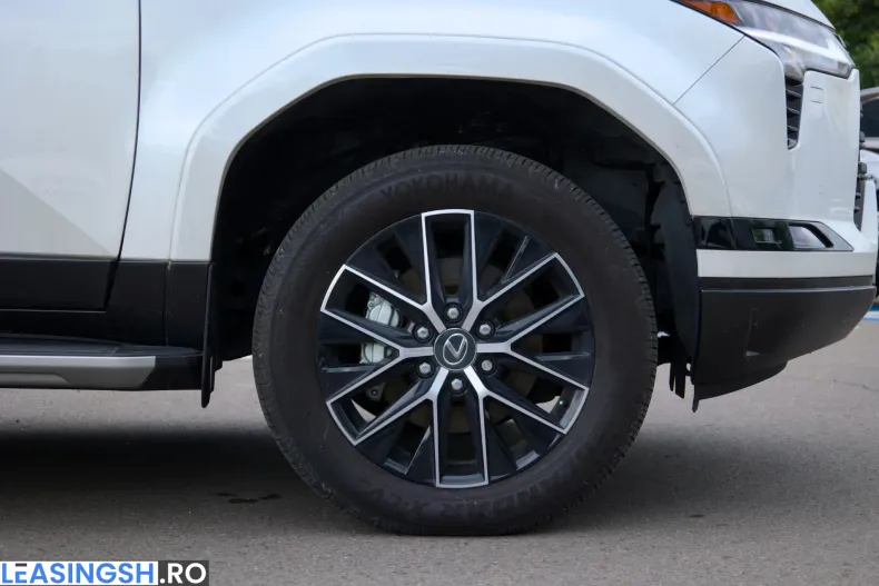 Lexus GX din 2024 cu 1.542 km - oferta LEX264844 - foto 4