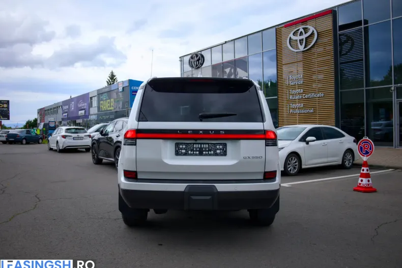 Lexus GX din 2024 cu 1.542 km - oferta LEX264844 - foto 8