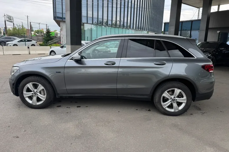 Mercedes-Benz GLC 300 (Clasa GLC) din 2021 cu 75.600 km - oferta MER264901 - foto 12