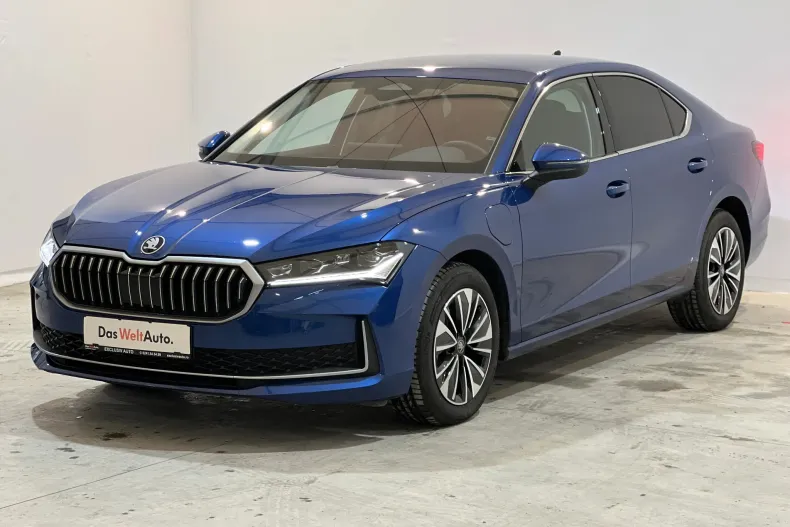 Skoda Superb din 2025 cu 4.691 km - oferta SKO264911 - foto 3