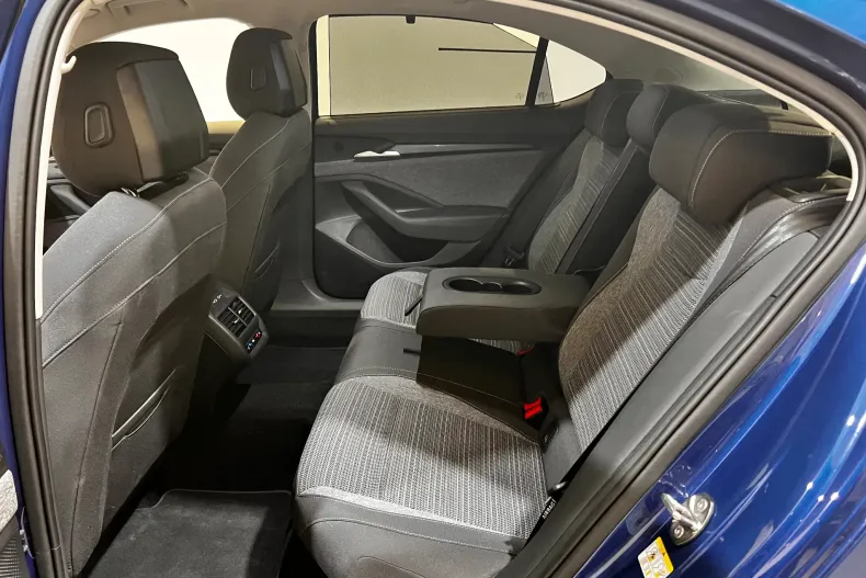 Skoda Superb din 2025 cu 4.691 km - oferta SKO264911 - foto 30
