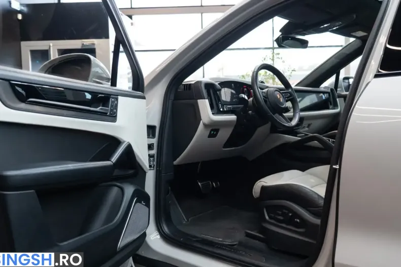 Porsche Cayenne din 2024 cu 28.000 km - oferta POR264931 - foto 9