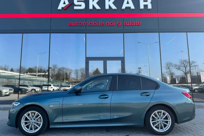 BMW 330 (Seria 3) din 2020 cu 72.158 km - oferta BMW264986 - foto 15