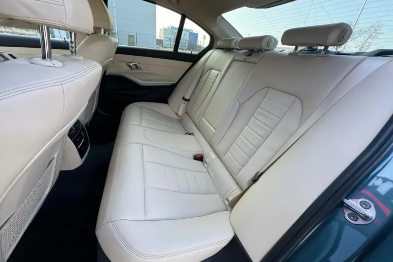 BMW 330 (Seria 3) din 2020 cu 72.158 km - oferta BMW264986 - foto 17