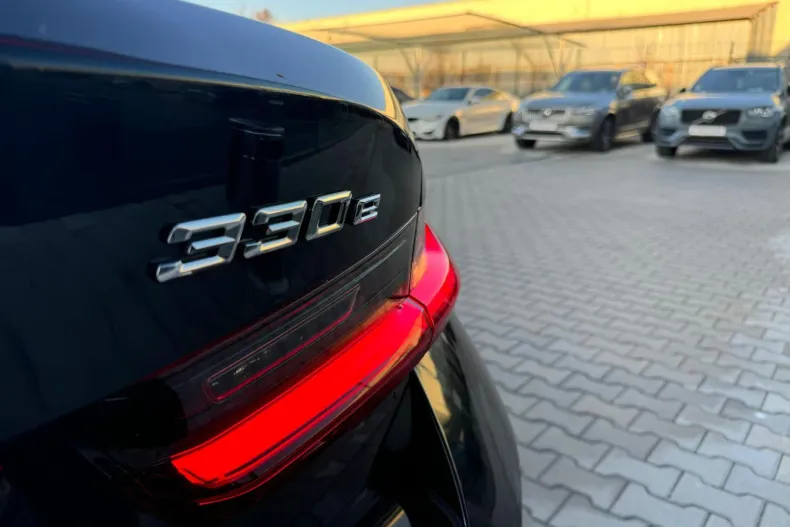 BMW 330 (Seria 3) din 2023 cu 13.941 km - oferta BMW264987 - foto 7