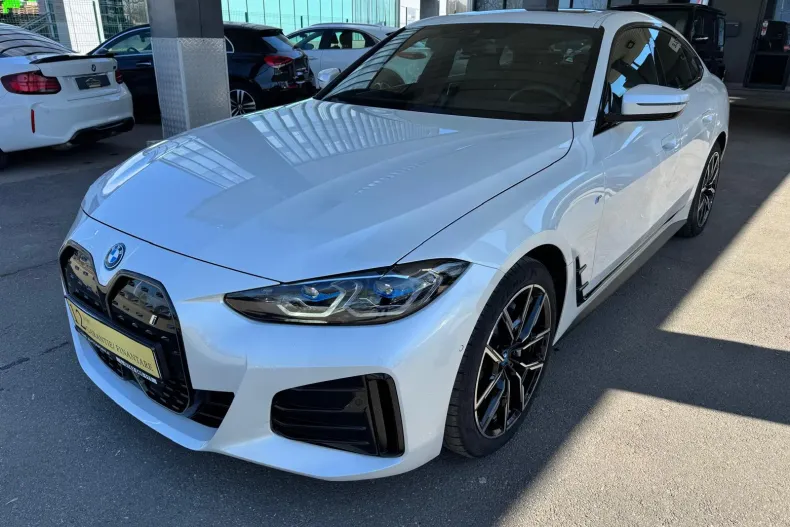 BMW i4 (Seria 4) din 2024 cu 9.700 km - oferta BMW265103 - foto 1