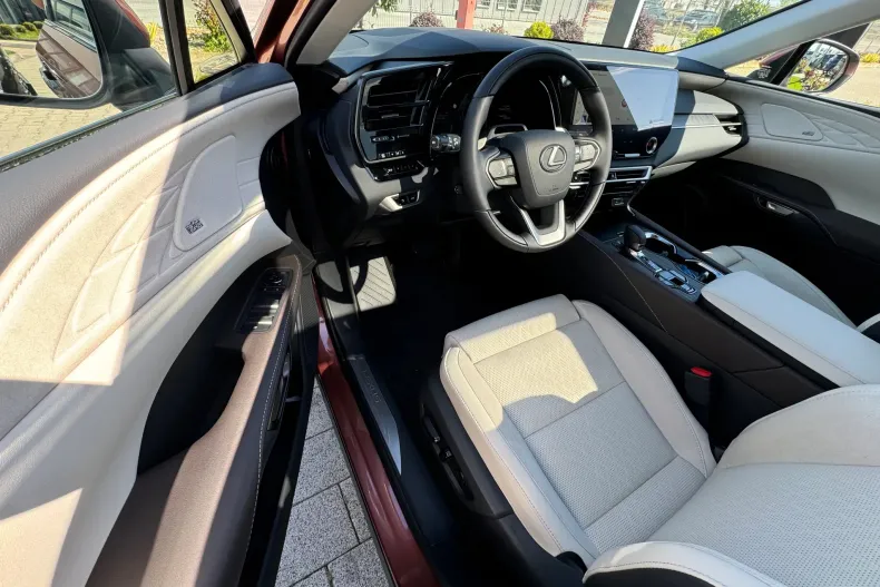 Lexus RX din 2026 cu 4.500 km - oferta LEX265127 - foto 22