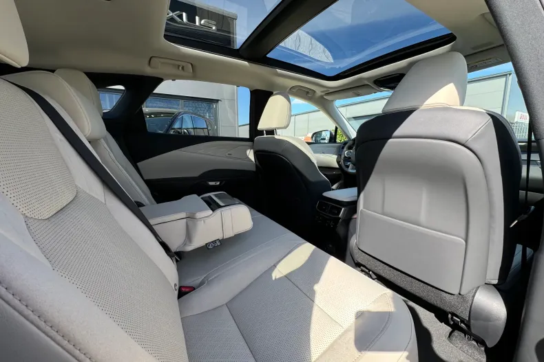 Lexus RX din 2026 cu 4.500 km - oferta LEX265127 - foto 25