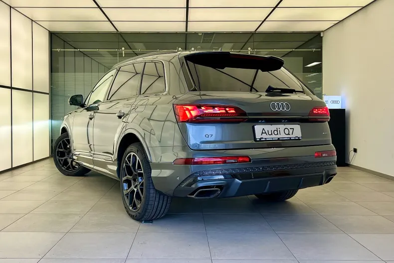 Audi Q7 din 2025 cu 4.800 km - oferta AUD265157 - foto 8
