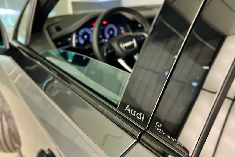 Audi Q7 din 2025 cu 4.800 km - oferta AUD265157 - foto 9