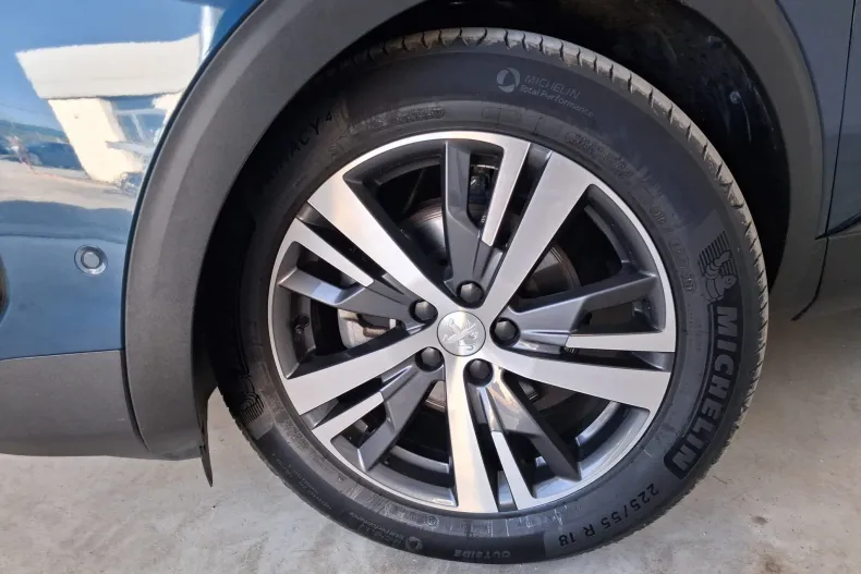 Peugeot 3008 din 2021 cu 96.423 km - oferta PEU265234 - foto 24