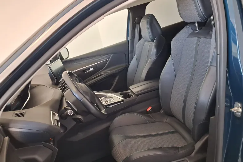 Peugeot 3008 din 2021 cu 96.423 km - oferta PEU265234 - foto 31