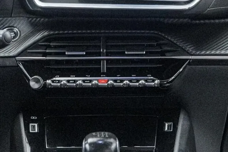 Peugeot 2008 din 2021 cu 172.700 km - oferta PEU265248 - foto 4