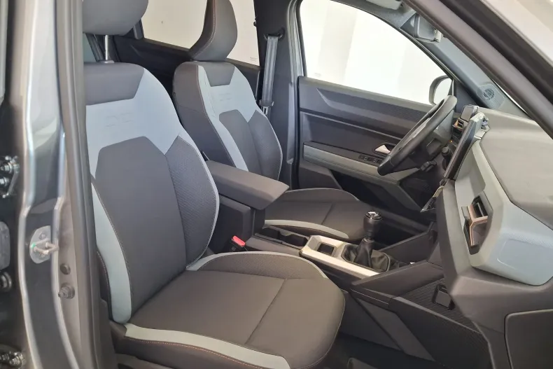 Dacia Bigster din 2025 cu 18.759 km - oferta DAC265257 - foto 26