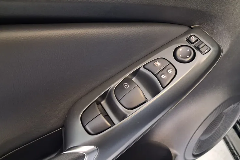 Nissan Juke din 2025 cu 1.300 km - oferta NIS265270 - foto 7
