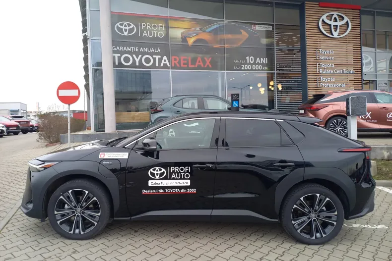 Toyota bZ4X din 2024 cu 21.387 km - oferta TOY265281 - foto 3