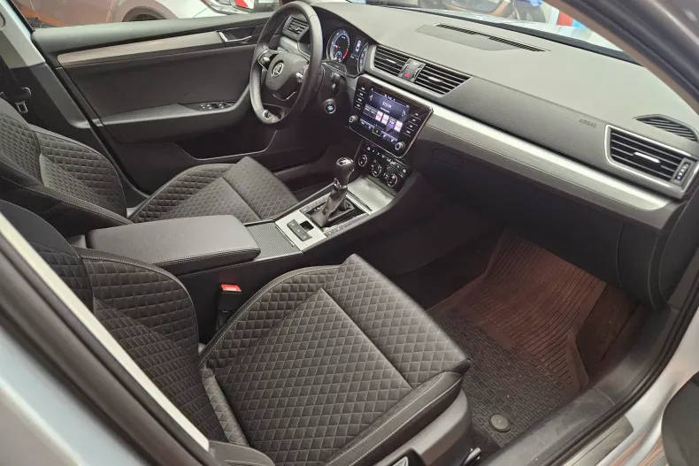 Skoda Superb din 2021 cu 99.500 km - oferta SKO265305 - foto 17