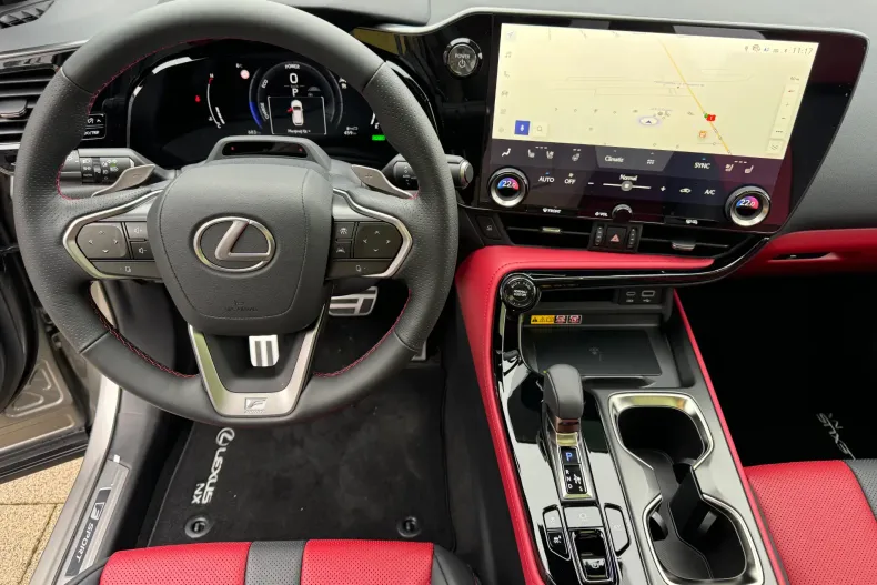Lexus NX din 2026 cu 2.900 km - oferta LEX265347 - foto 12